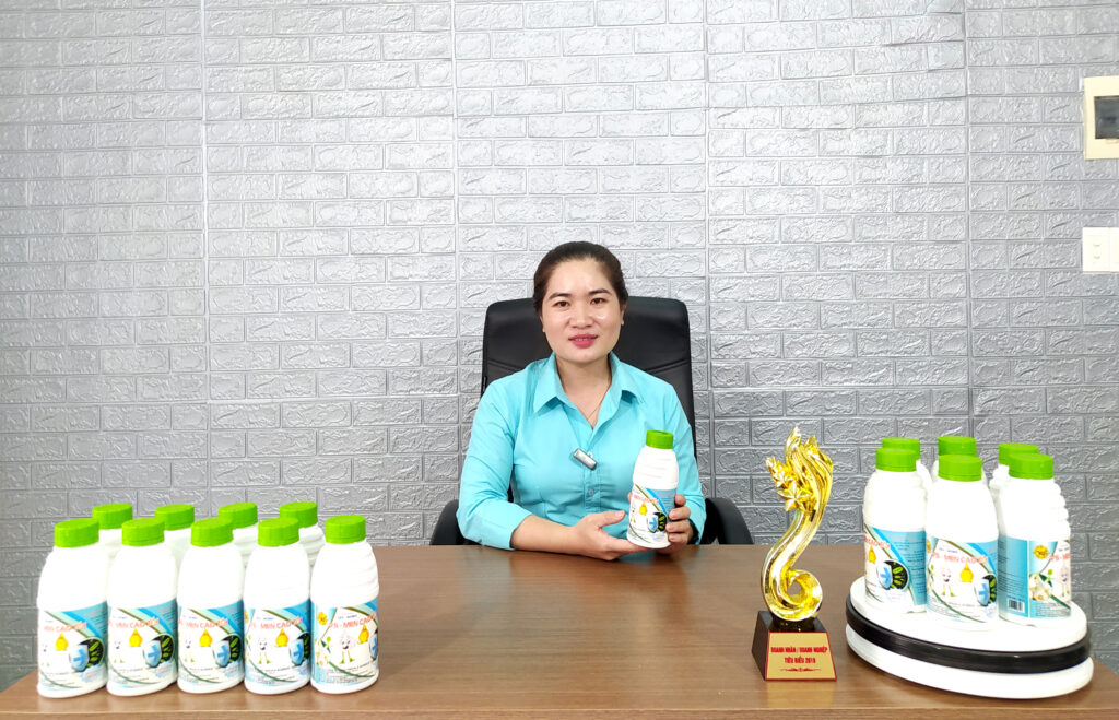Chế phẩm vi sinh Men Cao Tỏi Thủy Sản TKS: Tăng Đề Kháng Tôm Cá